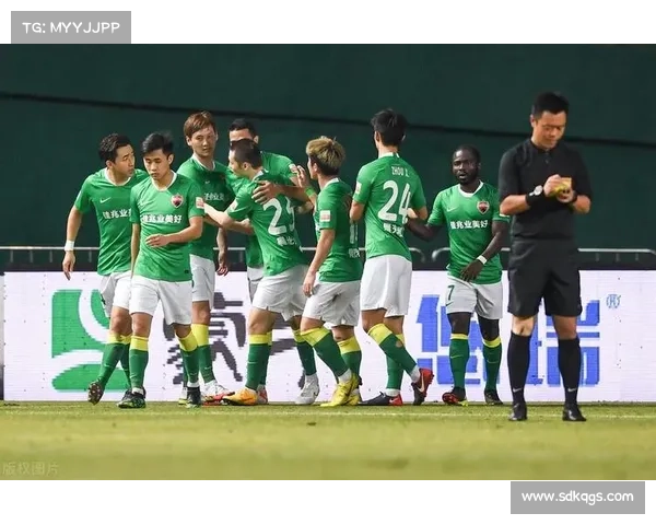 5-0大胜奇迹逆袭绿城 深圳佳兆业时隔七年重返中超 5-0大胜奇迹逆袭绿城 深圳佳兆业时隔七年重返中超